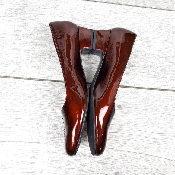 NEW TROTTERS DORIS METALLIC BURGUNDY HEEL PUMPS - Picture 3 of 8